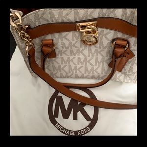 🔥Michael Kors Hamilton Bag🔥